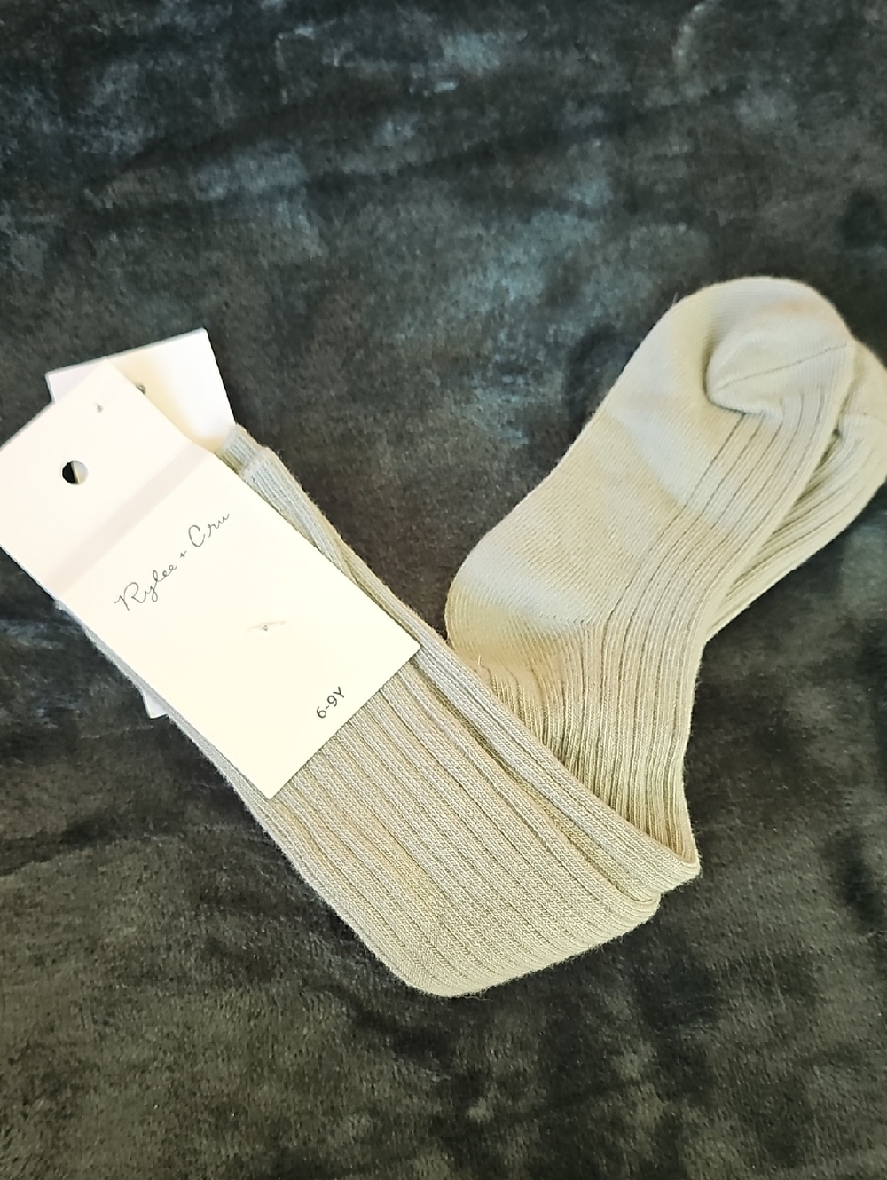 0Rylee + Cru Kids Ribbed Crew Socks in Sage